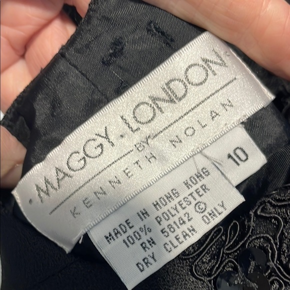 Maggy London Black Sheath Midi Dress Scoop Neck with Back Details - Picture 3 of 9